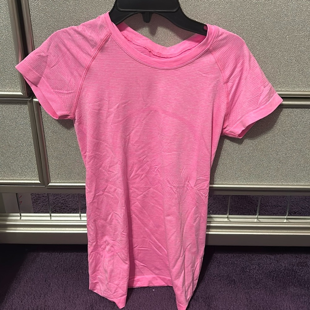 Pink lulu swiftly short sleeve top